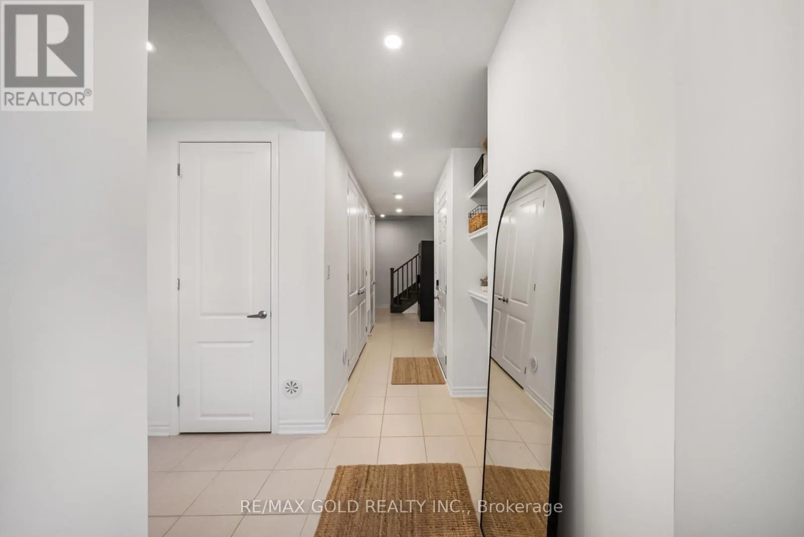 41 KEPPEL CIRCLE