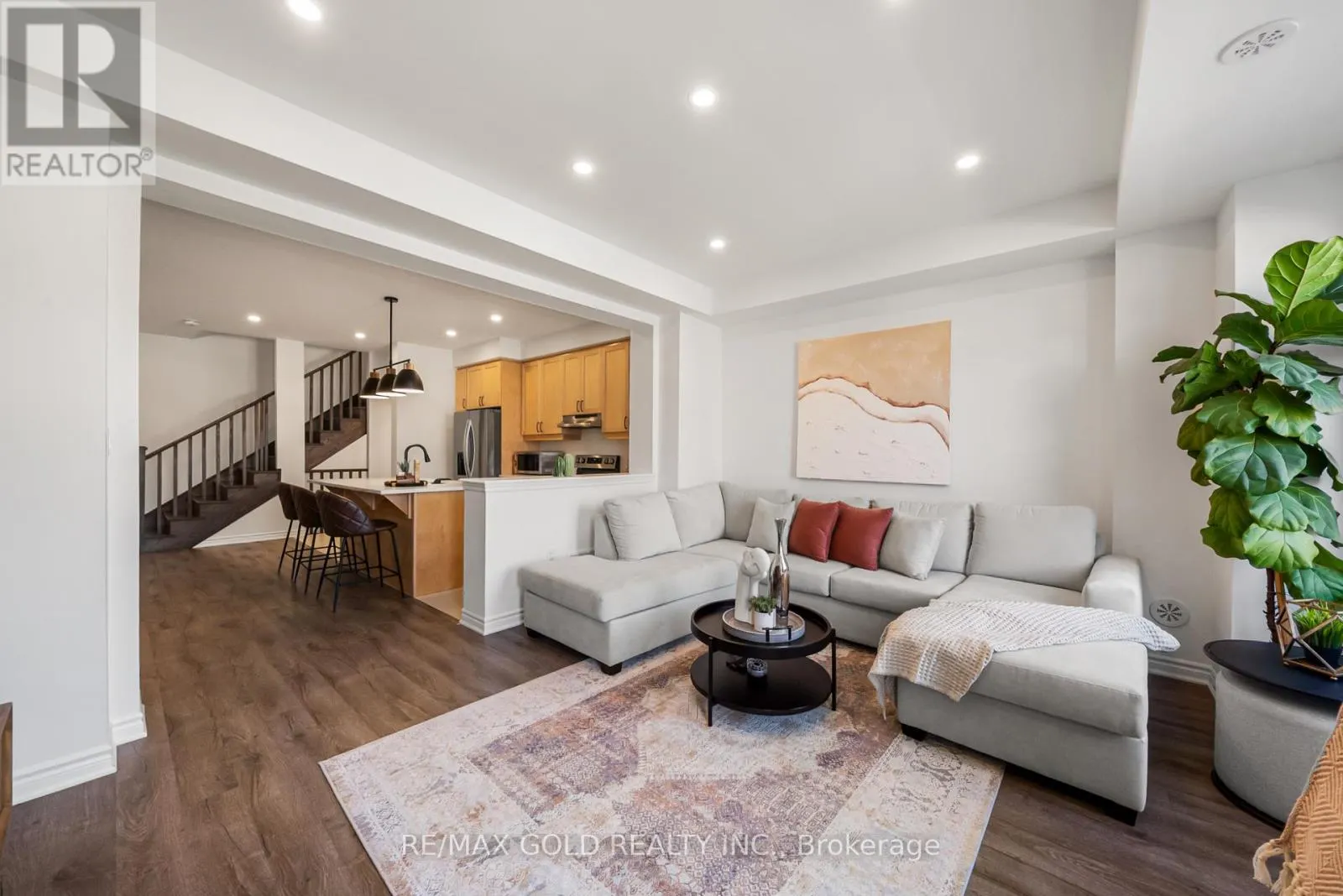 41 KEPPEL CIRCLE
