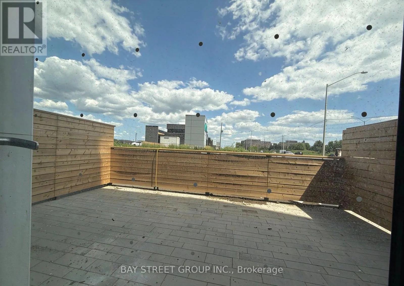 145 - 1005 DUNDAS STREET E