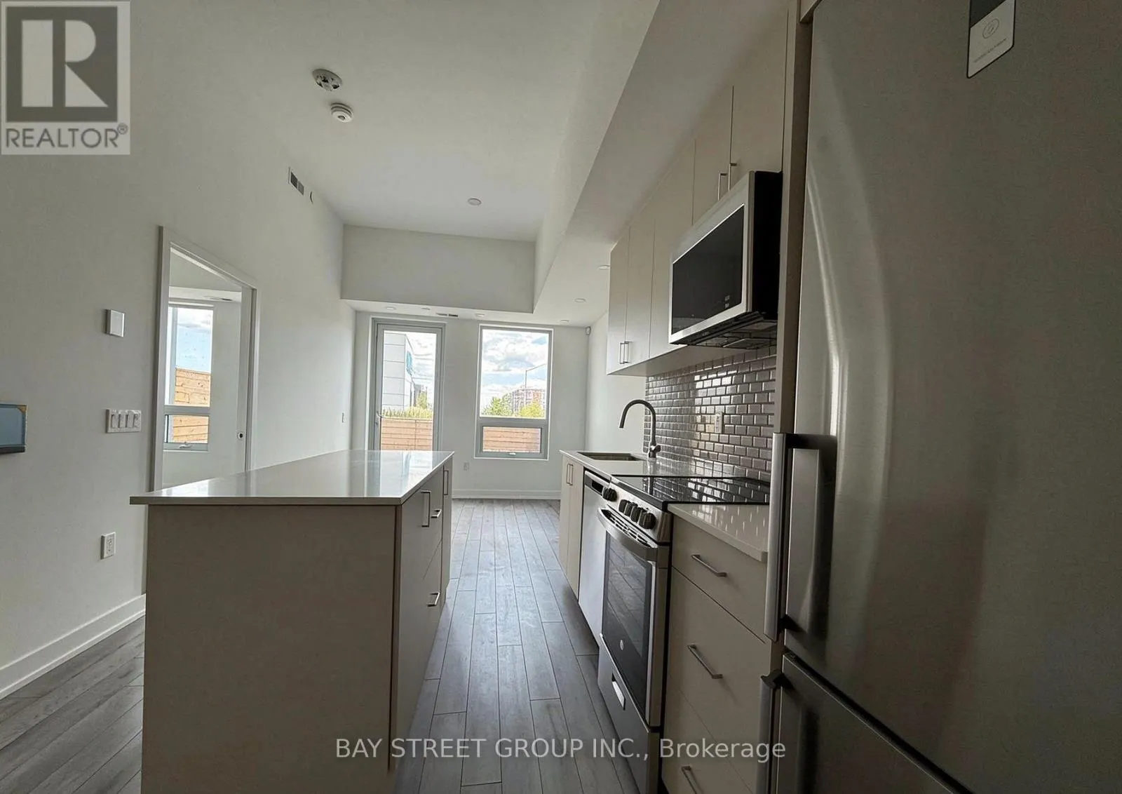 145 - 1005 DUNDAS STREET E