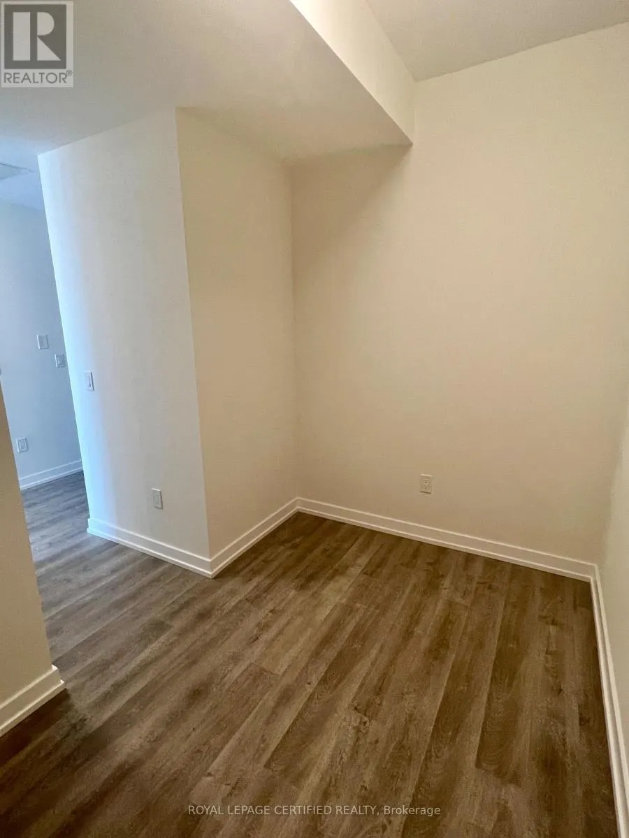 522 - 2300 ST. CLAIR AVENUE W