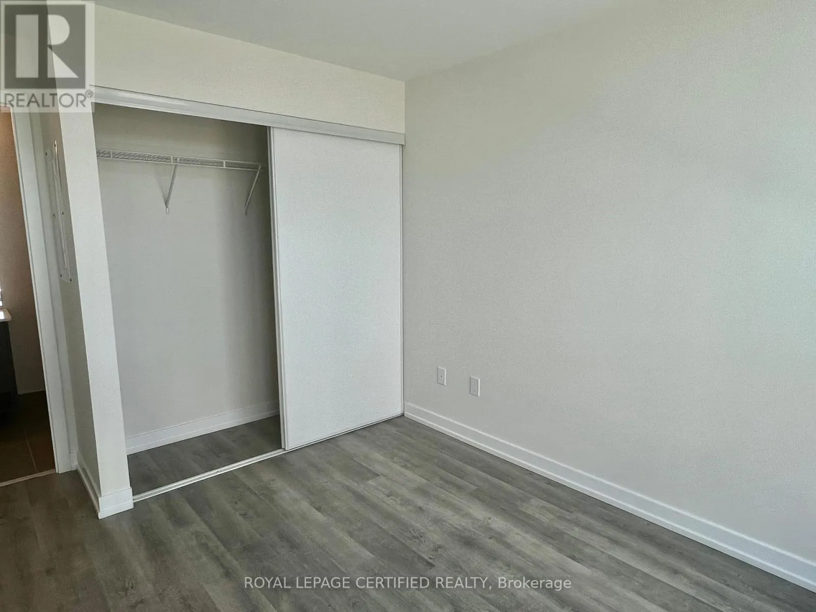 522 - 2300 ST. CLAIR AVENUE W