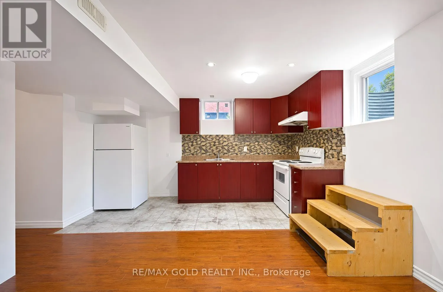 48 BEVINGTON ROAD