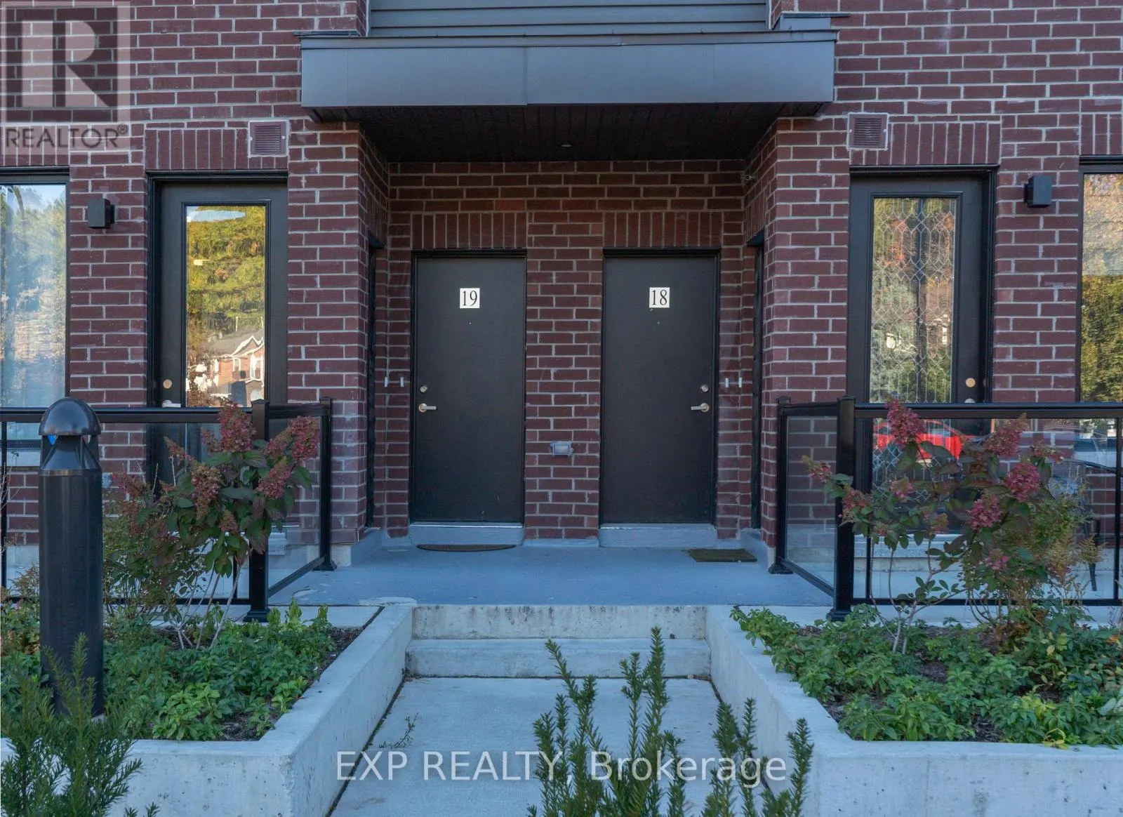 19 - 3566 COLONIAL DRIVE