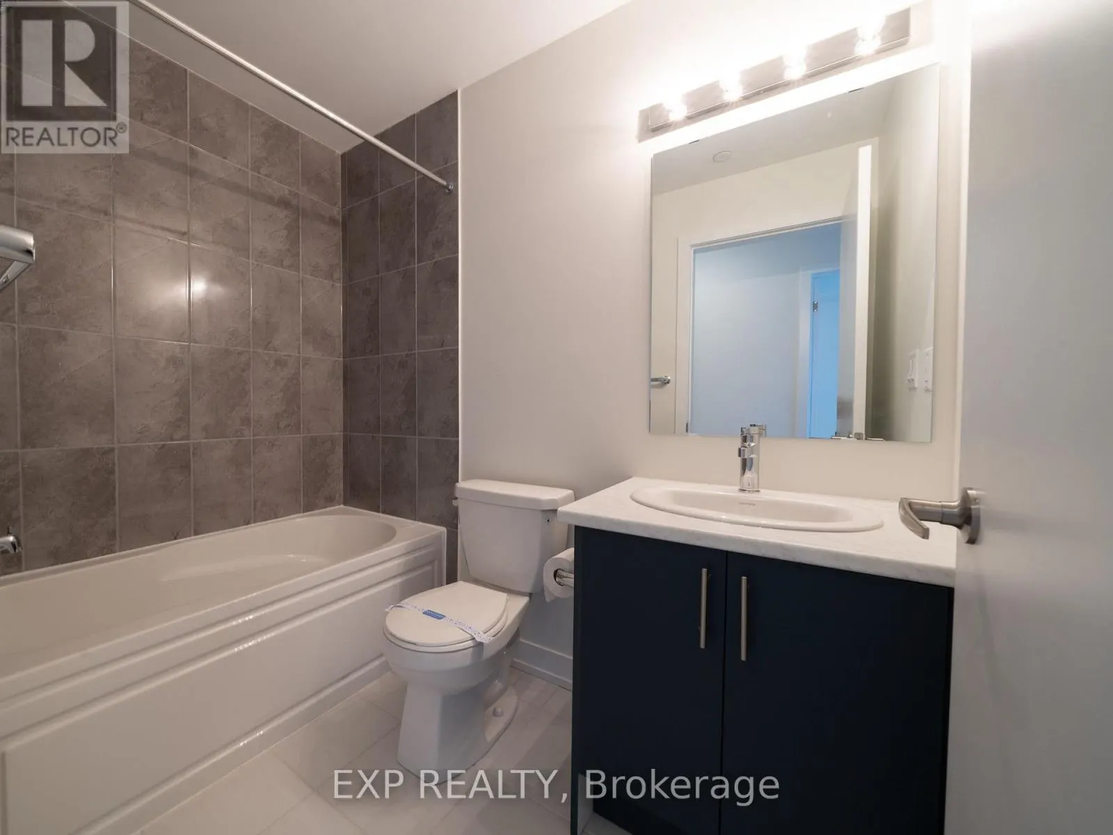 19 - 3566 COLONIAL DRIVE