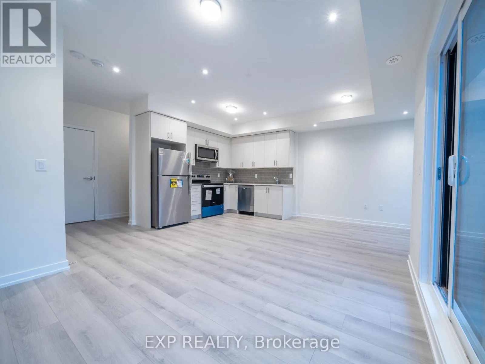 19 - 3566 COLONIAL DRIVE