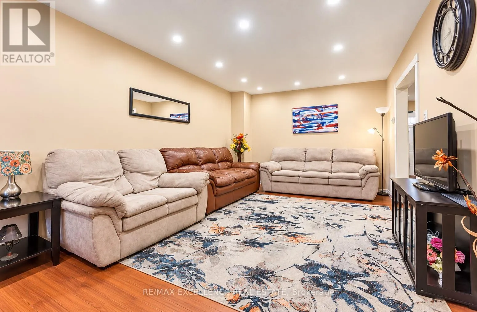 88 FLEETWOOD CRESCENT