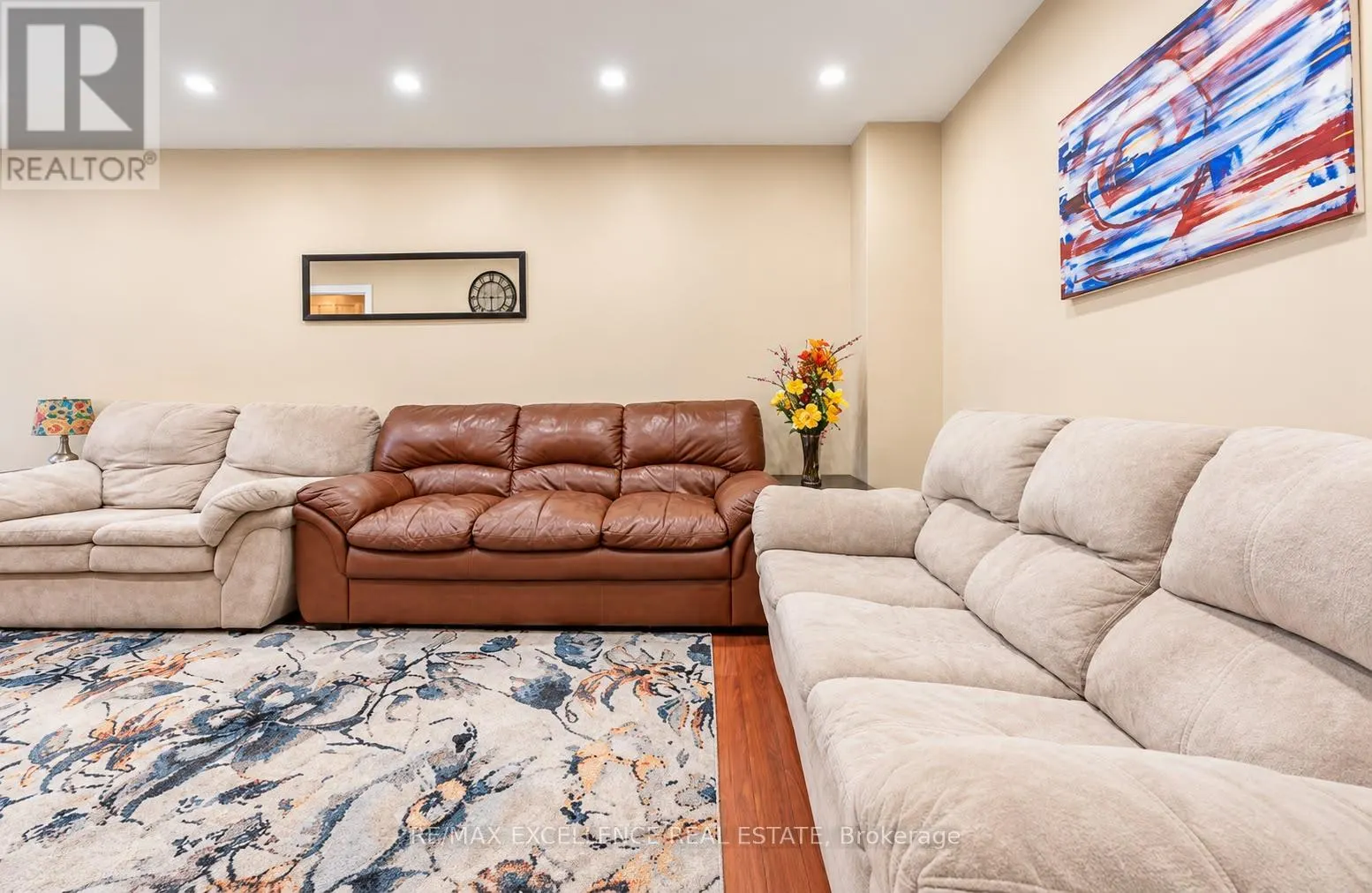 88 FLEETWOOD CRESCENT