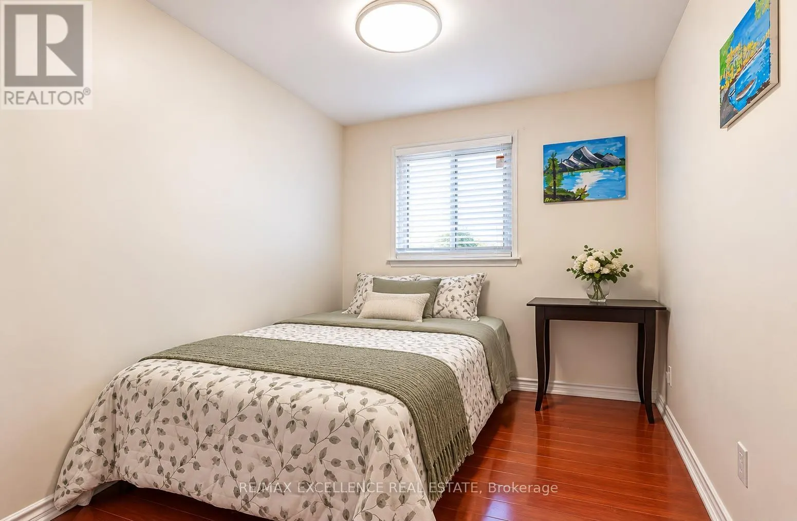88 FLEETWOOD CRESCENT