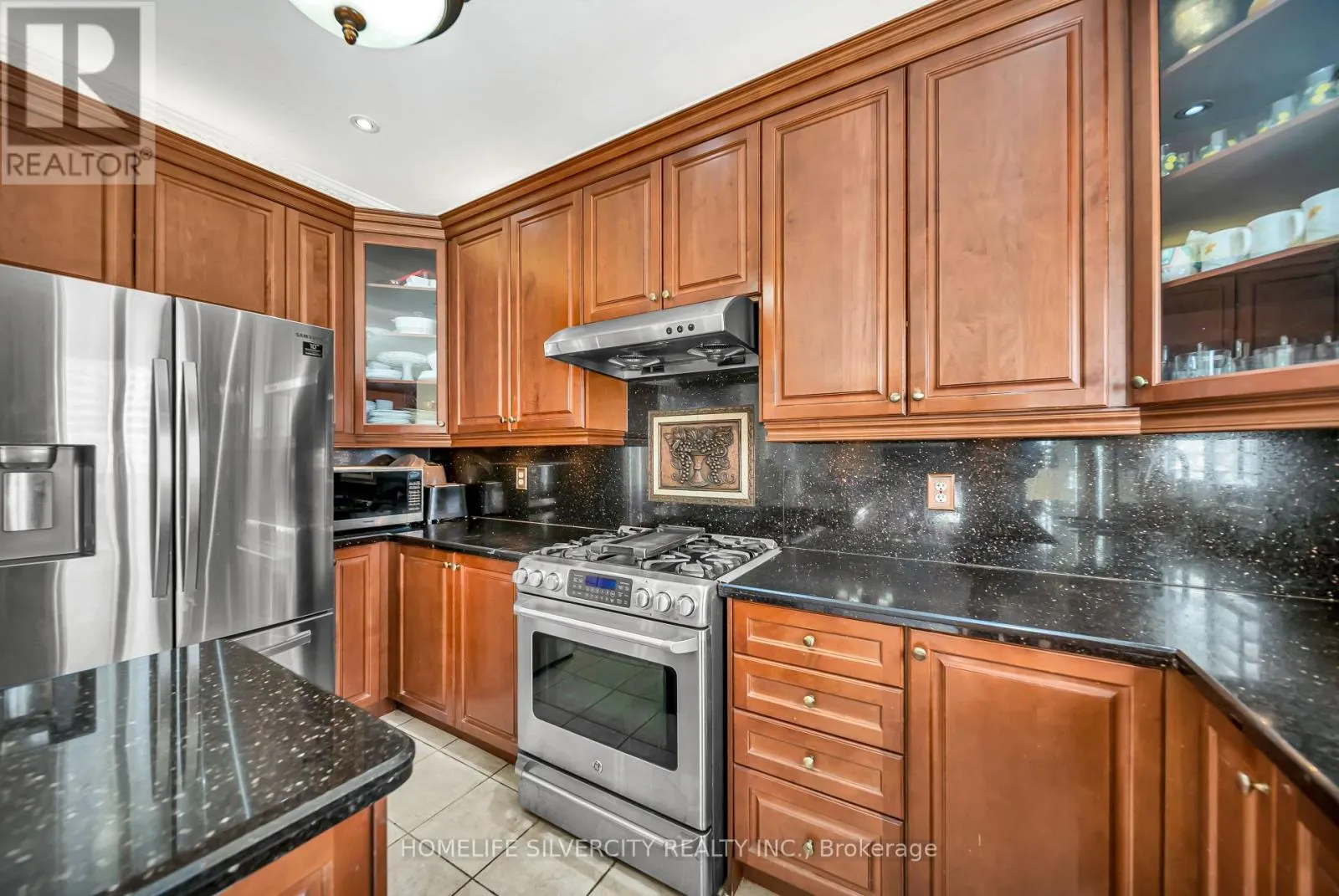 70 APPLEAIRE CRESCENT