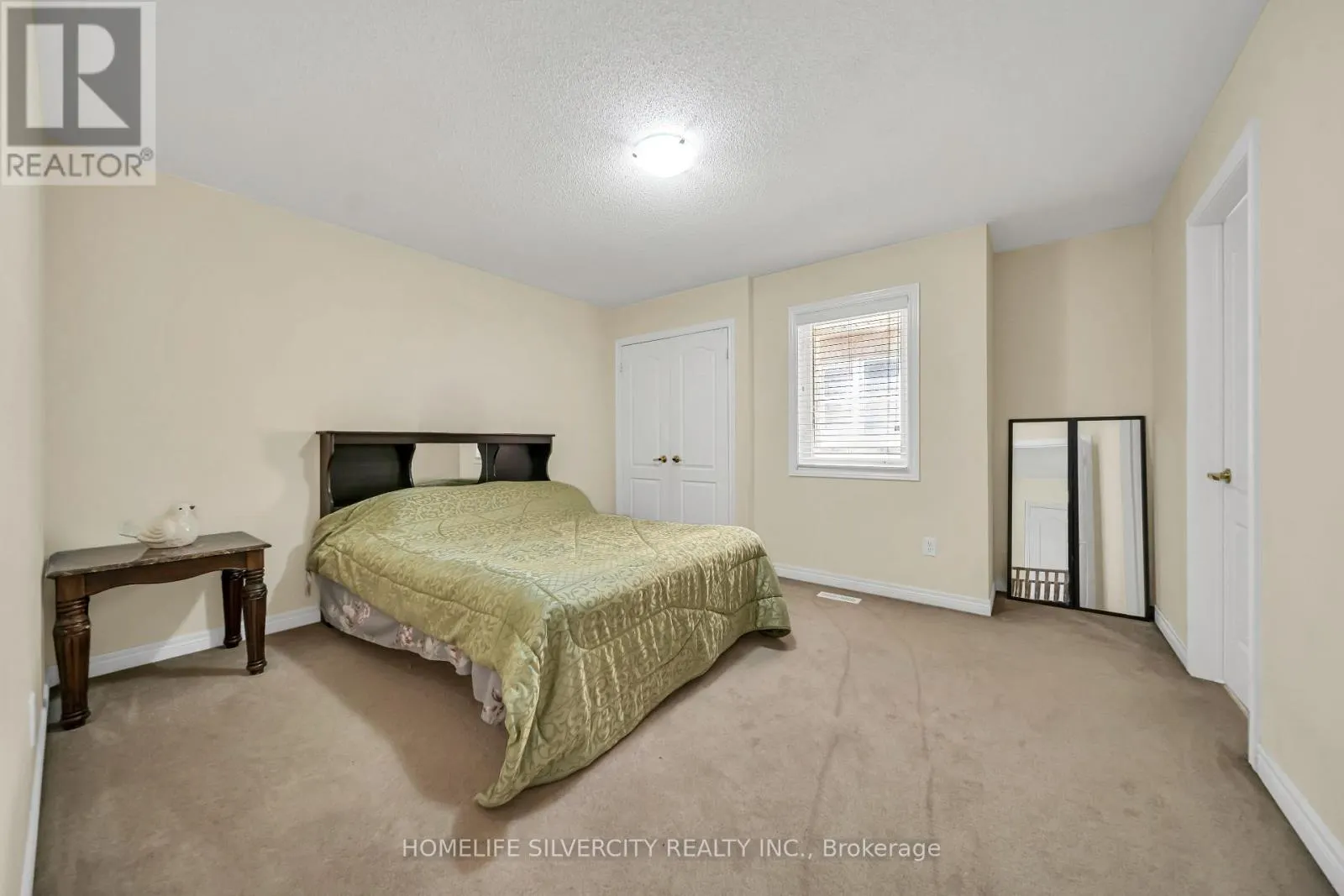 70 APPLEAIRE CRESCENT