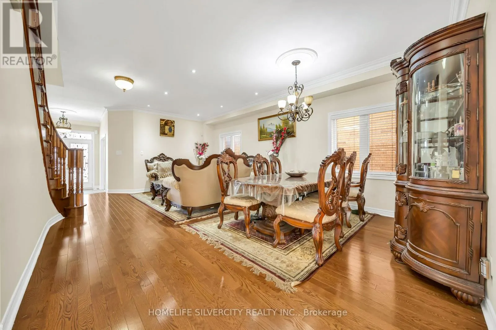 70 APPLEAIRE CRESCENT