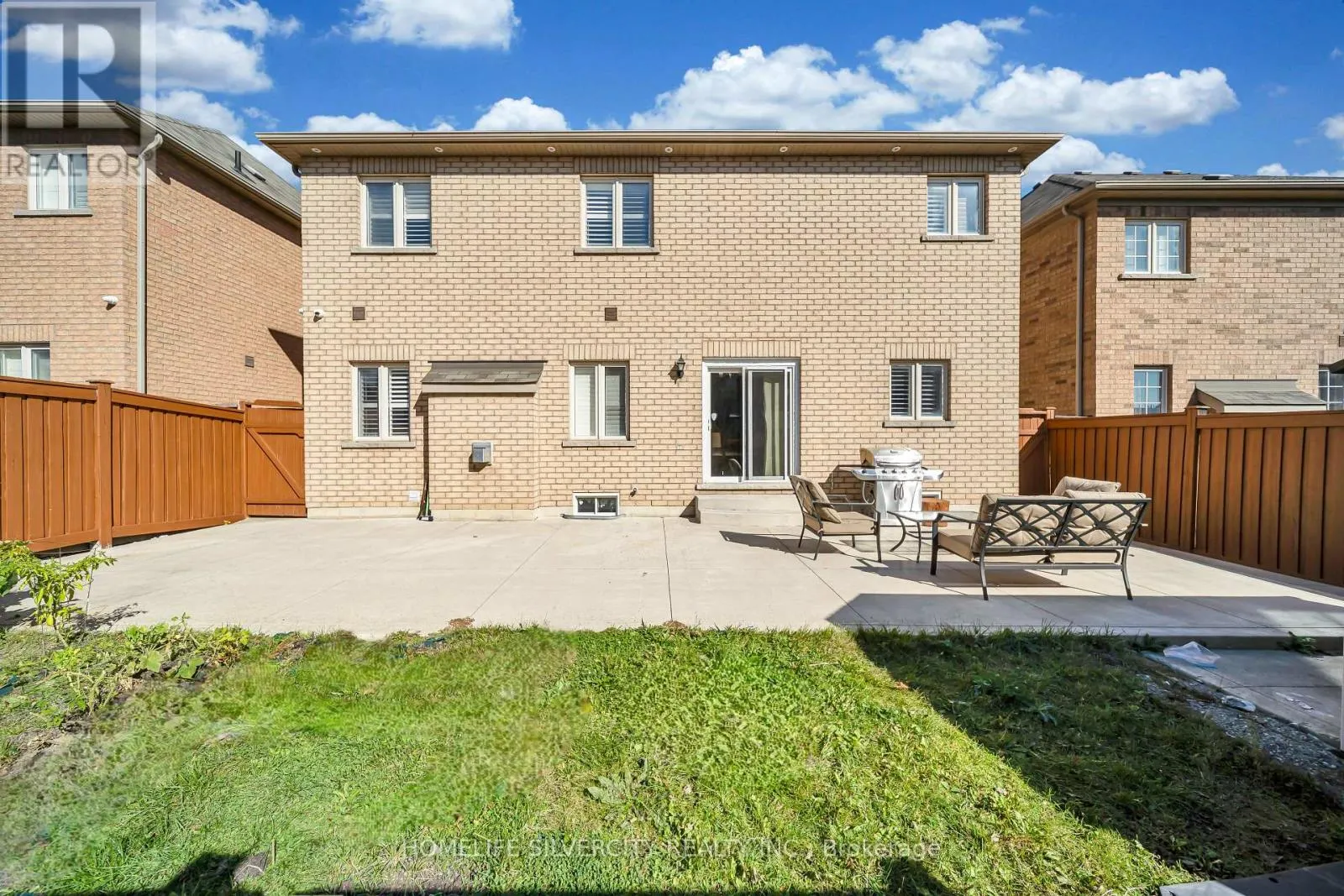 70 APPLEAIRE CRESCENT