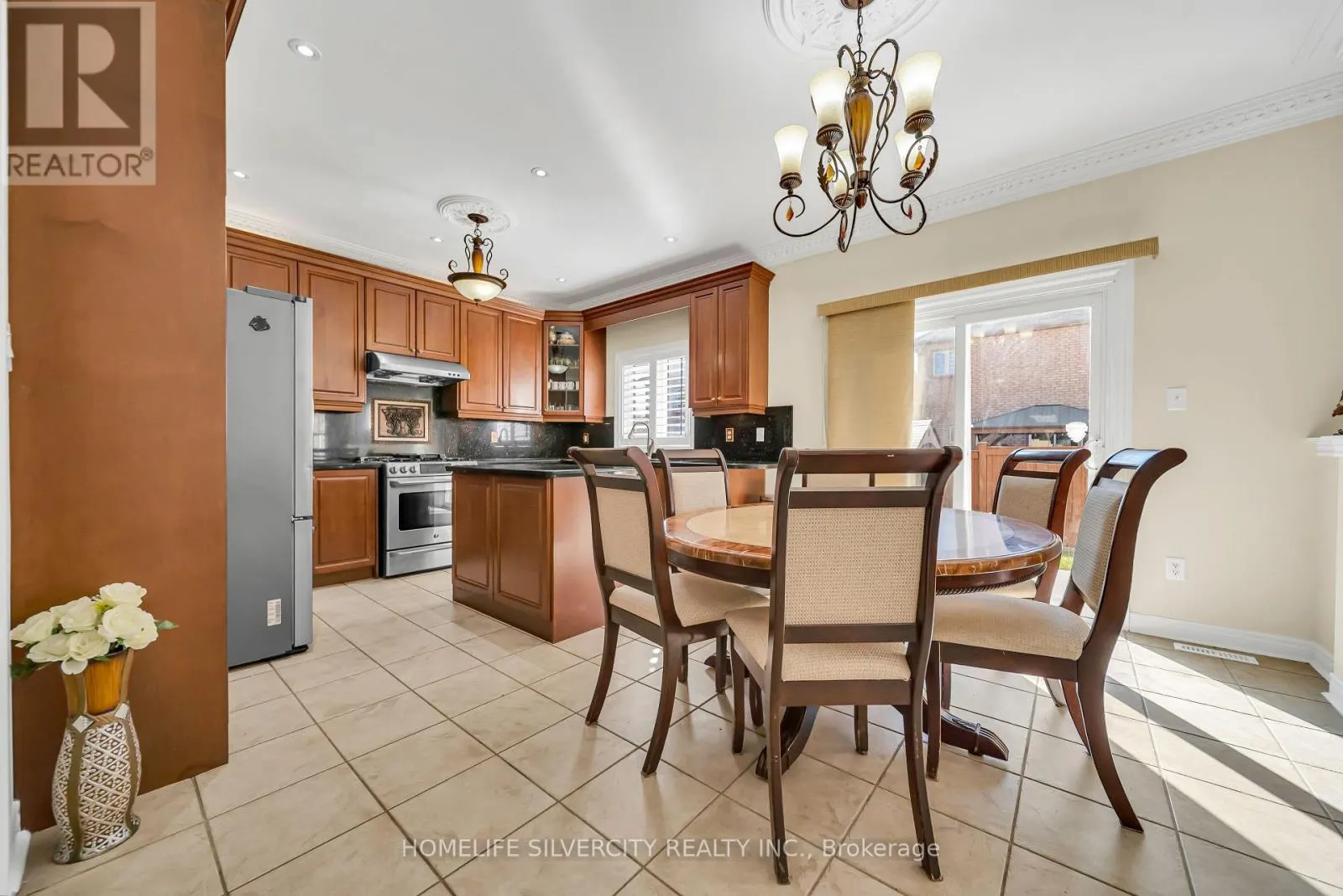 70 APPLEAIRE CRESCENT