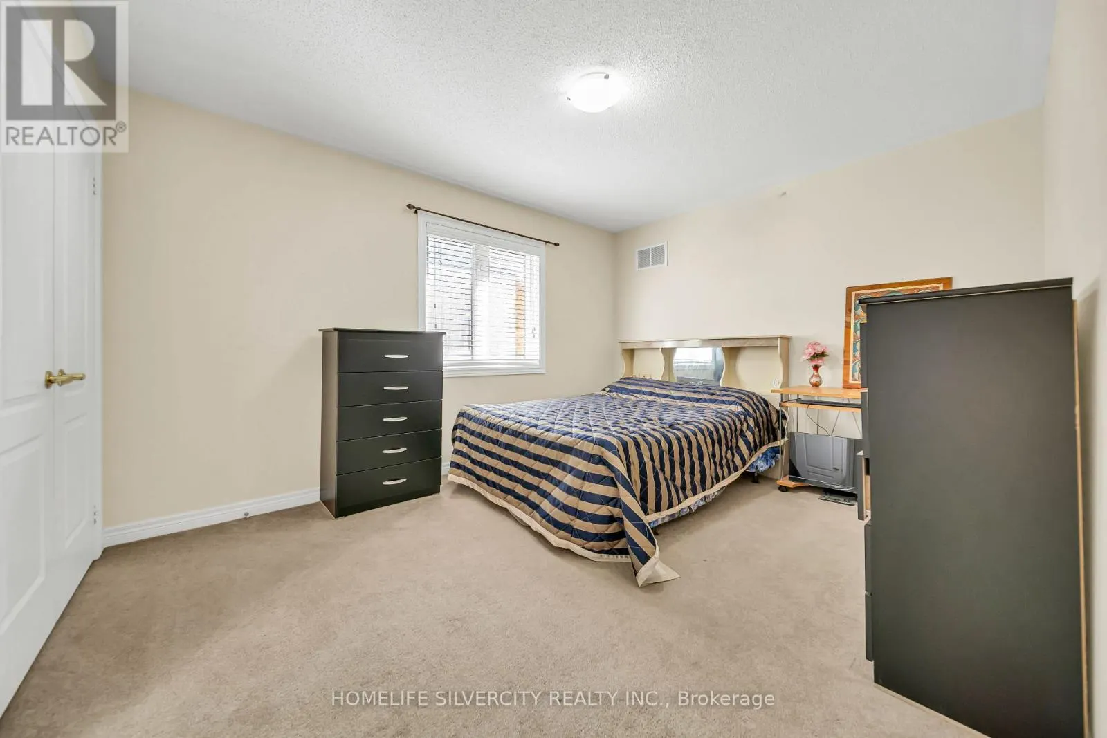 70 APPLEAIRE CRESCENT