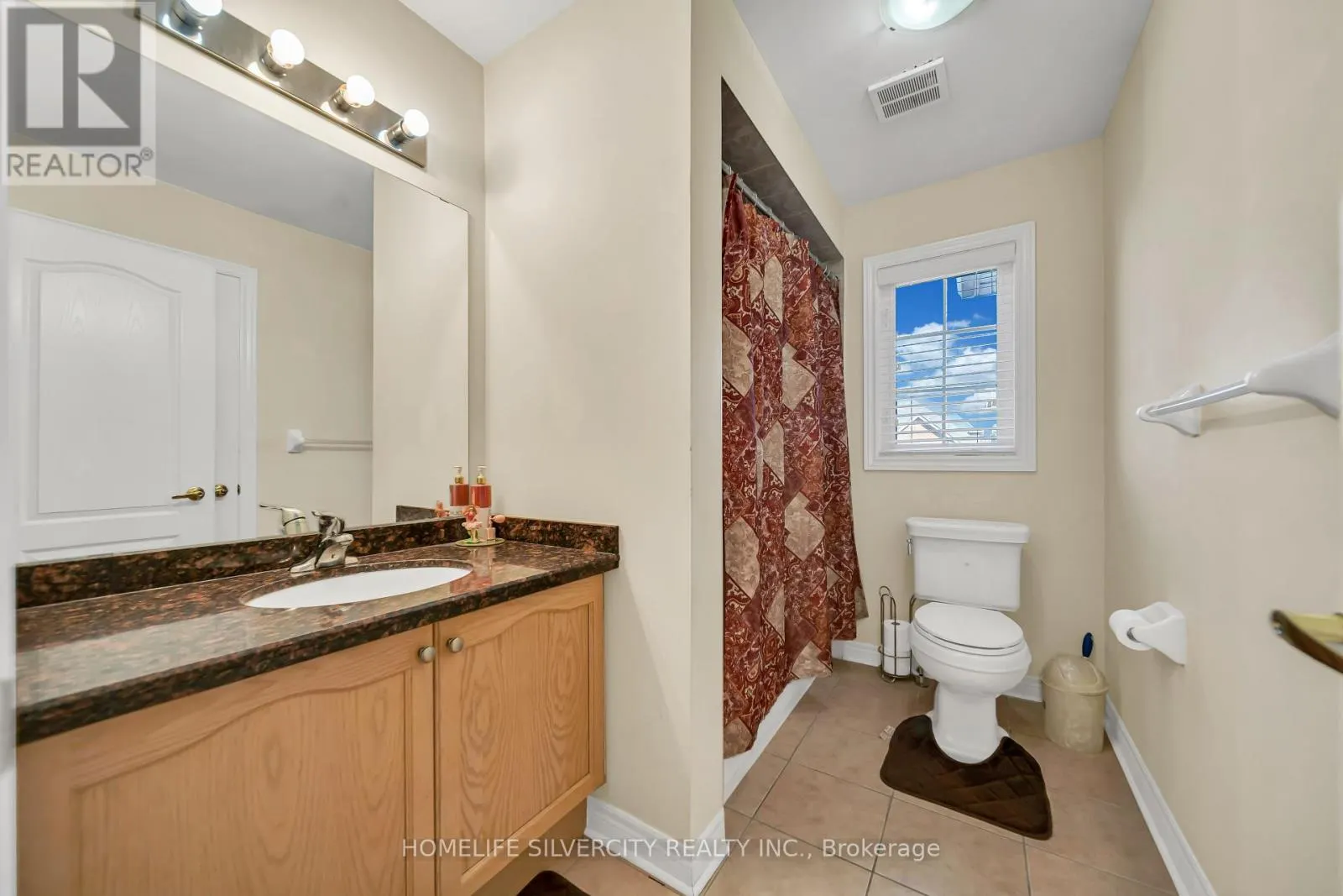 70 APPLEAIRE CRESCENT
