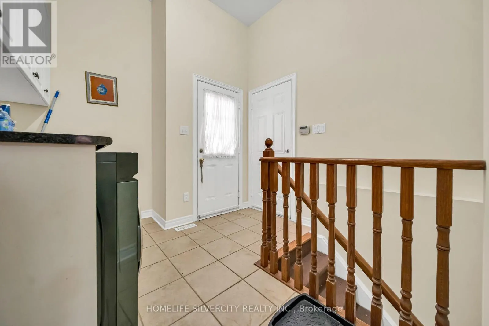 70 APPLEAIRE CRESCENT