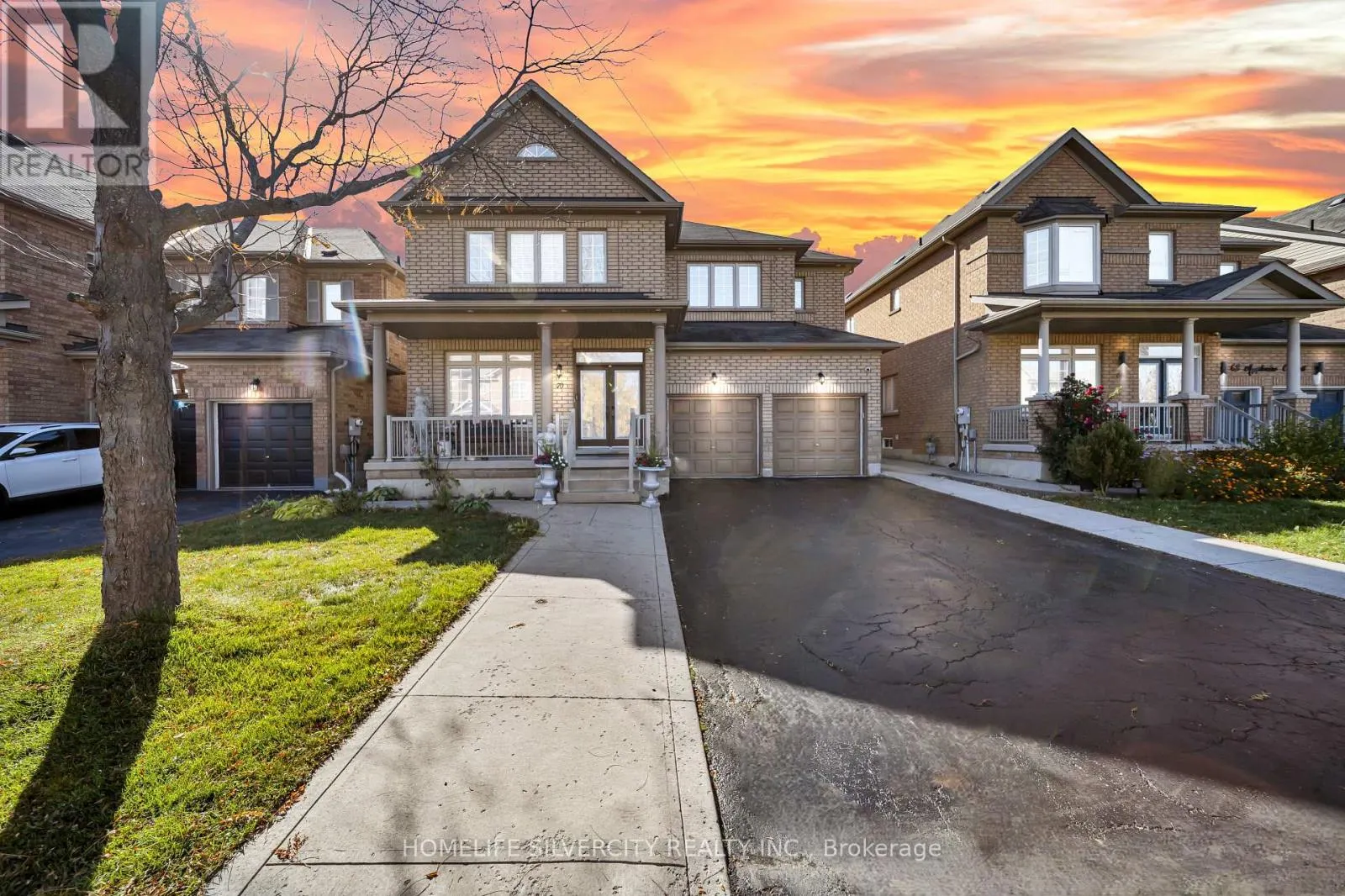 70 APPLEAIRE CRESCENT