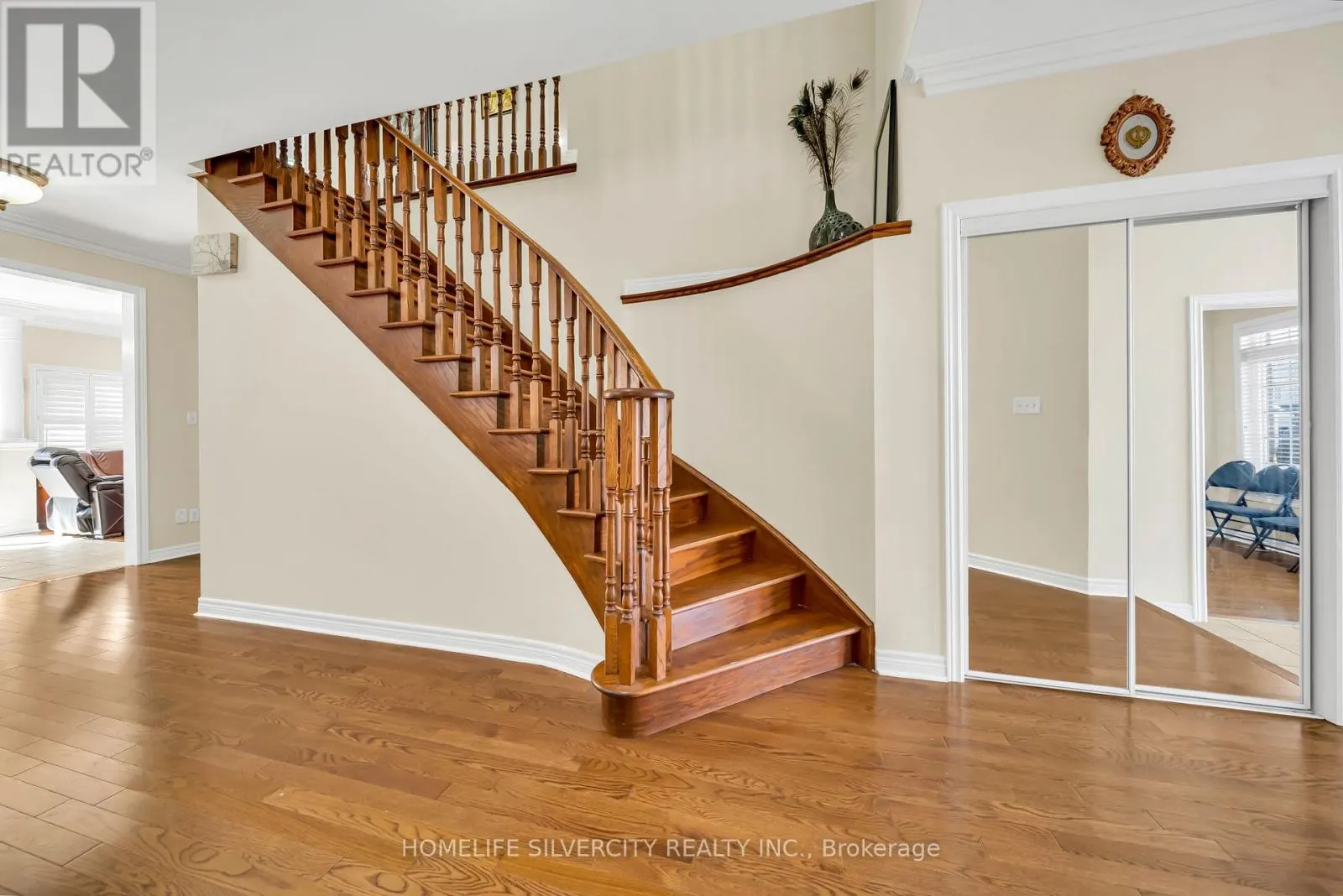 70 APPLEAIRE CRESCENT