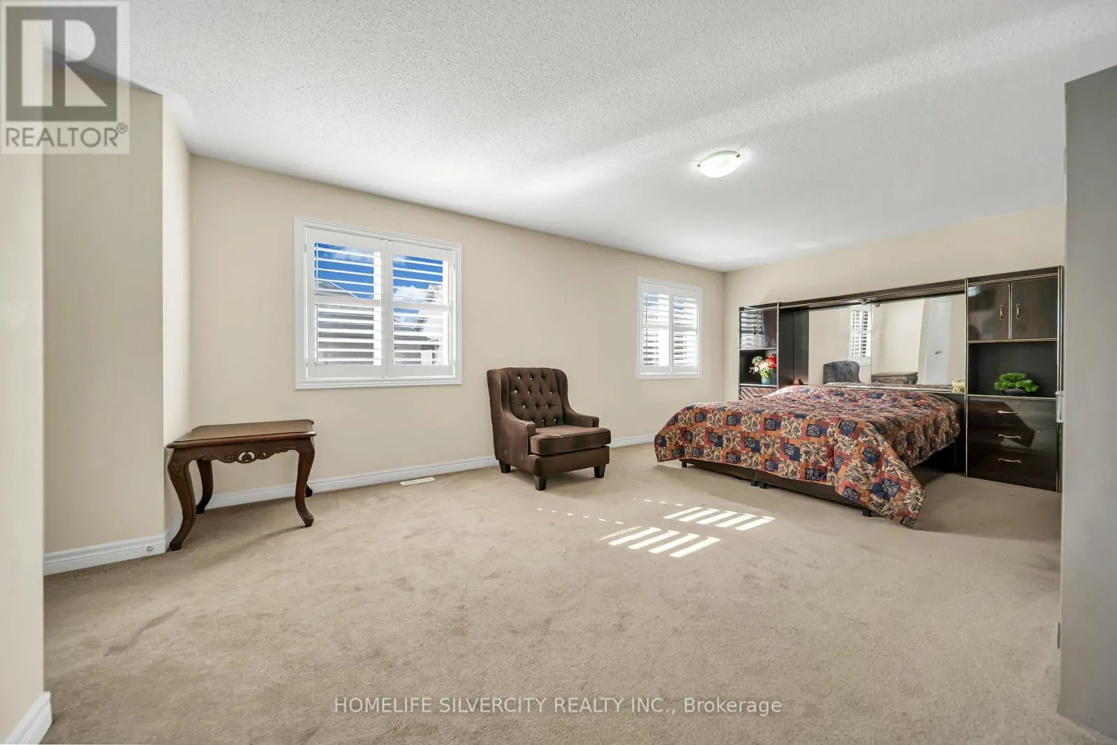 70 APPLEAIRE CRESCENT