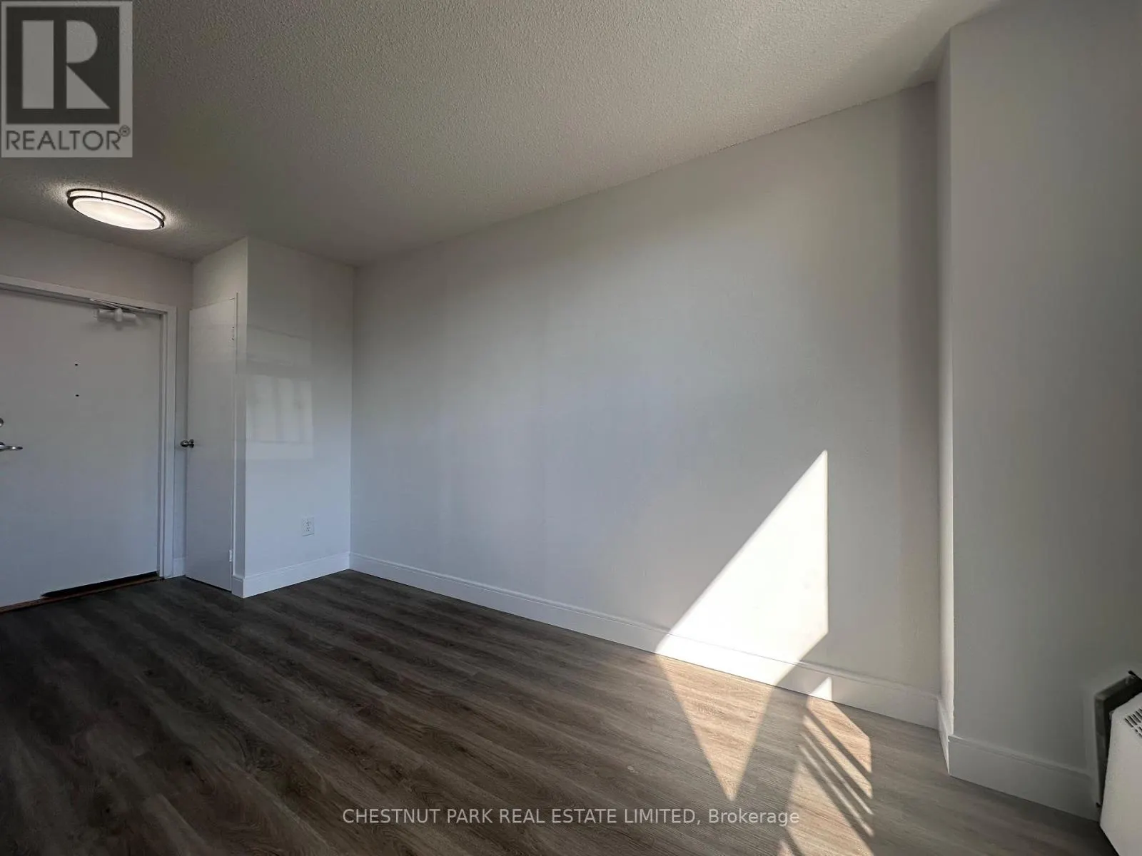 109 - 1060 CAVEN STREET