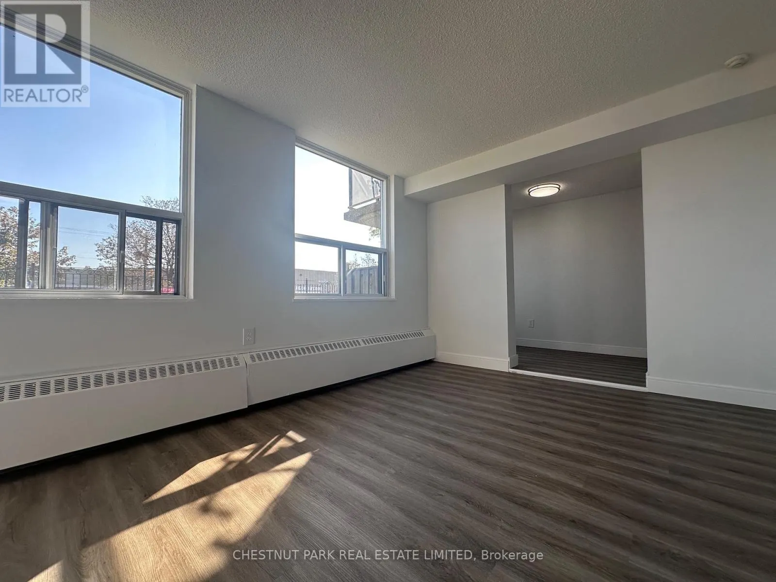 109 - 1060 CAVEN STREET