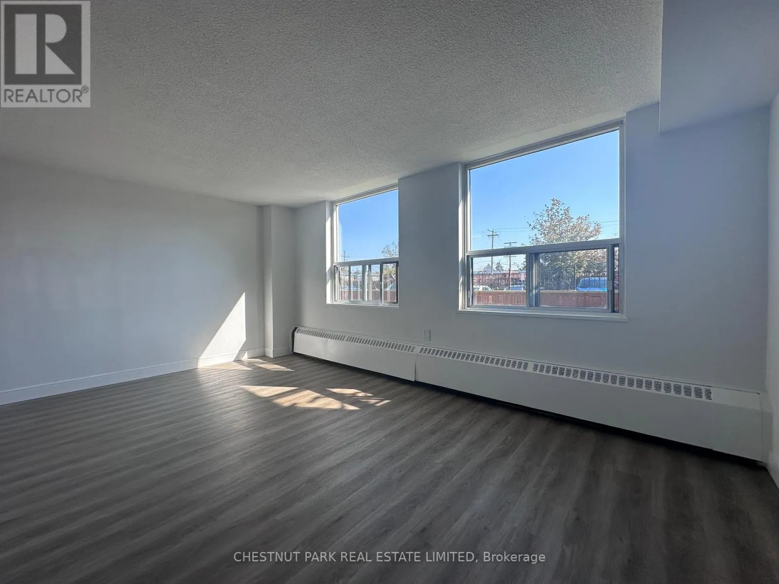 109 - 1060 CAVEN STREET