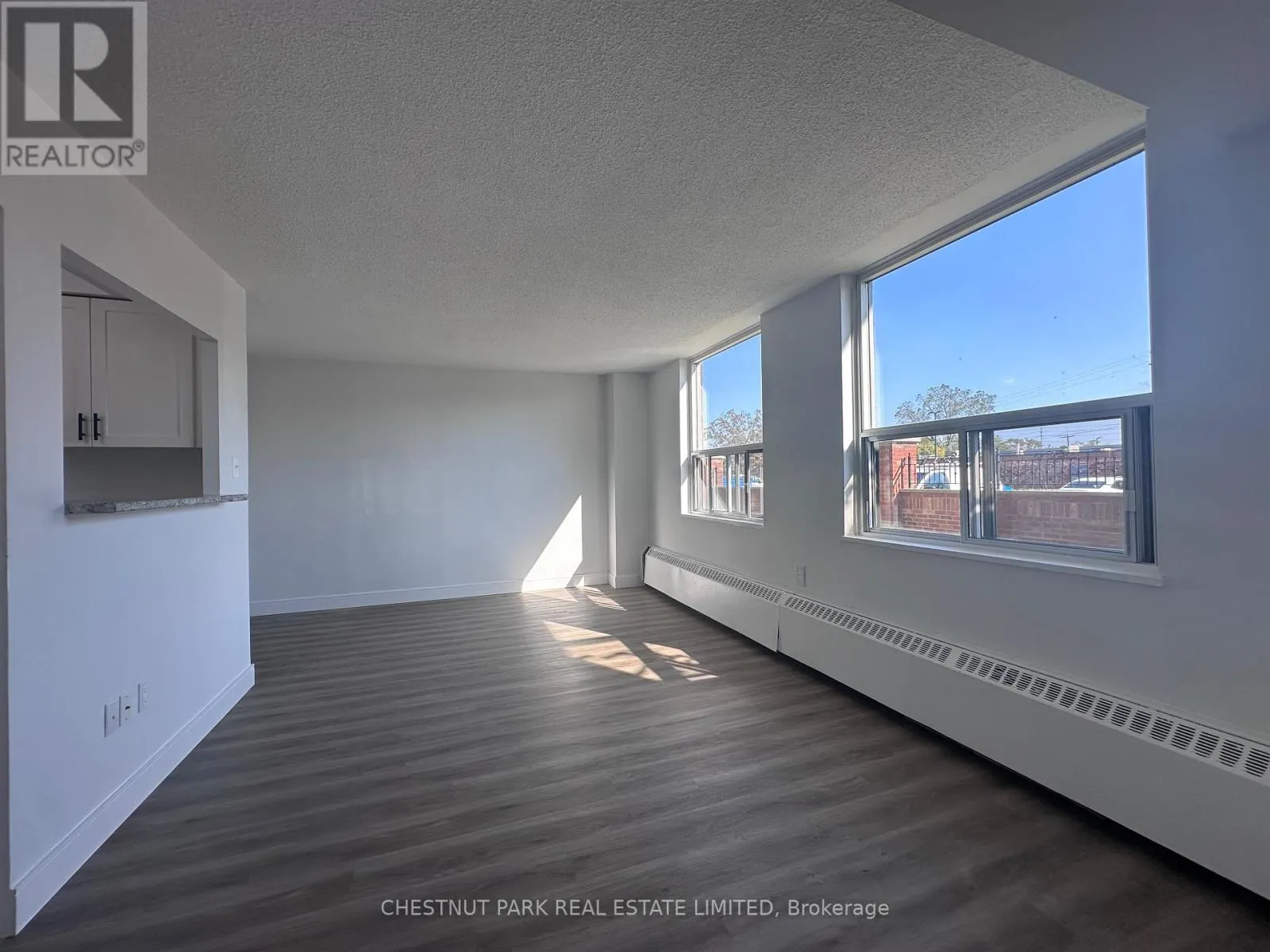 109 - 1060 CAVEN STREET