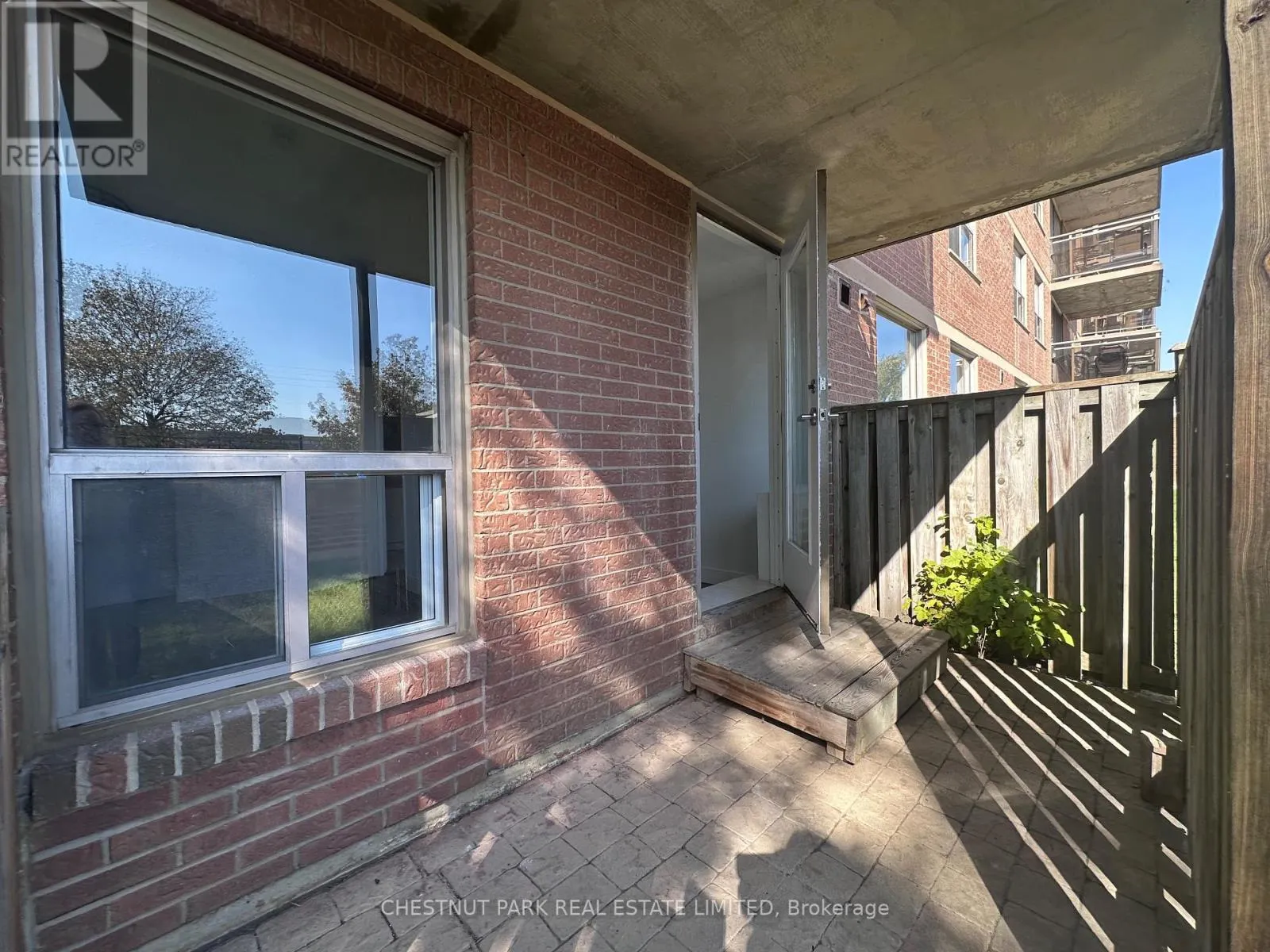 109 - 1060 CAVEN STREET