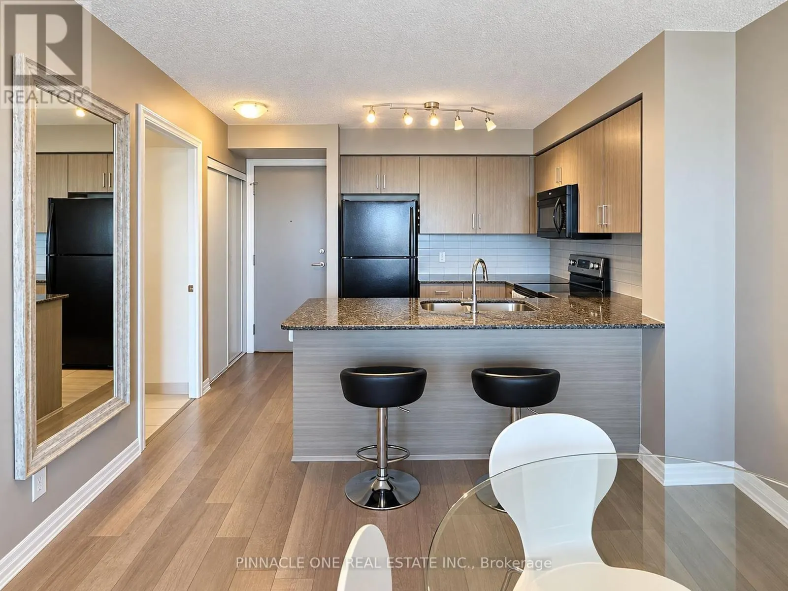 910 - 80 ESTHER LORRIE DRIVE