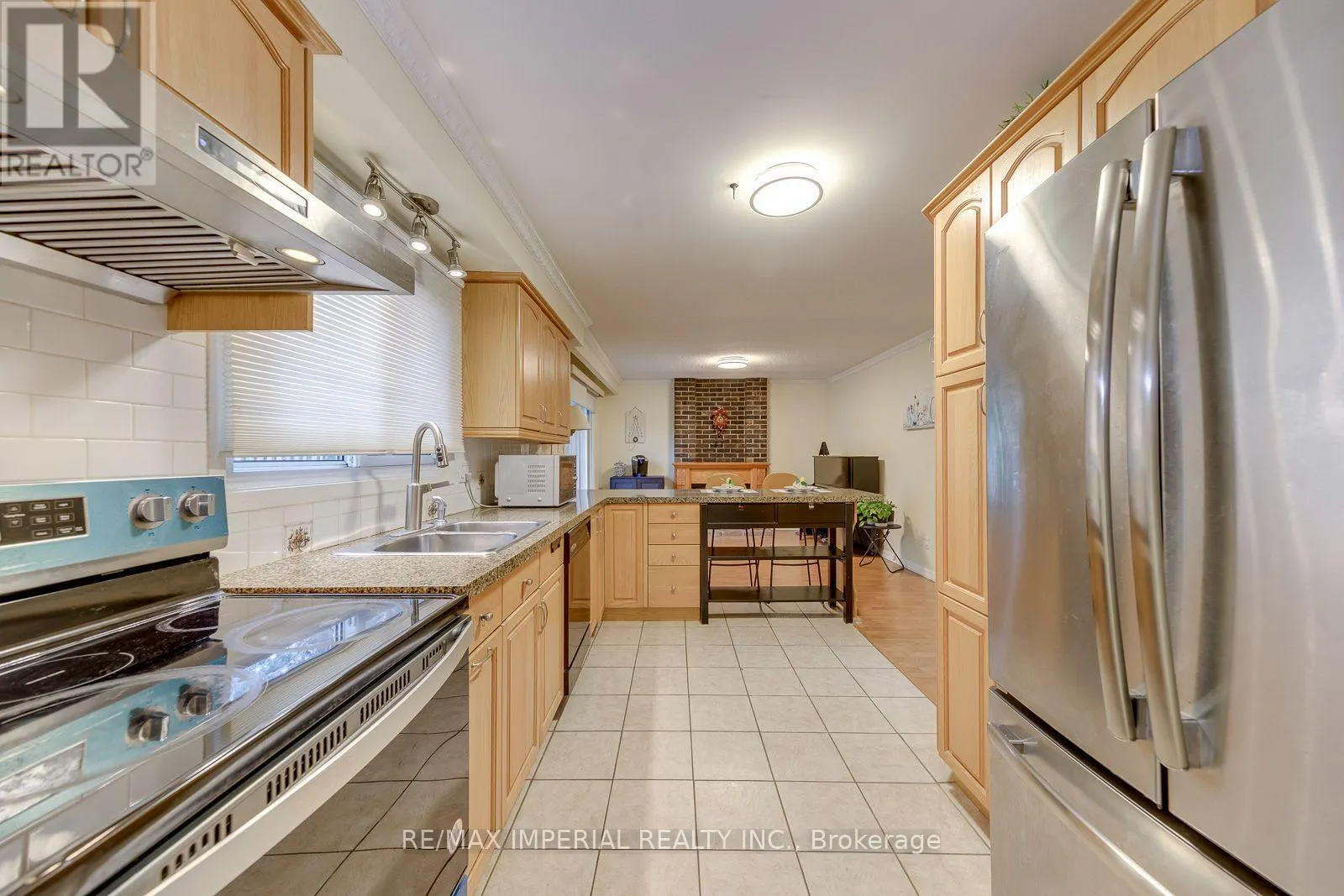 6100 WABUKAYNE COURT