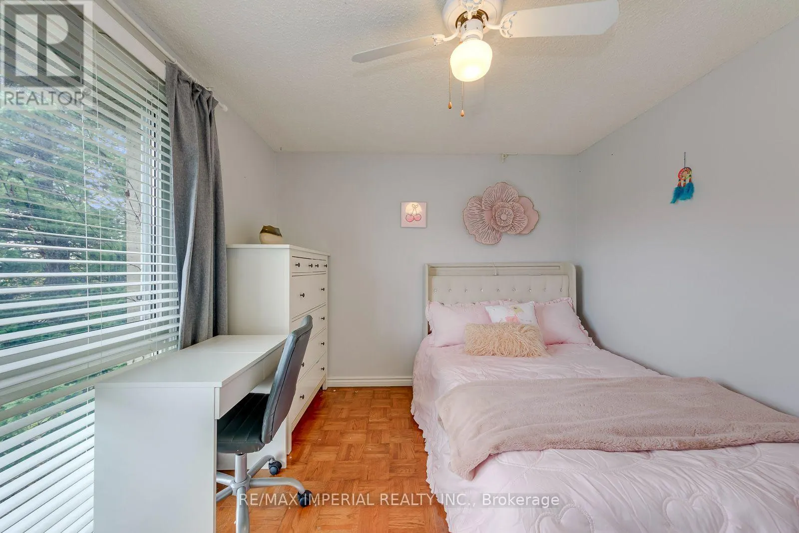6100 WABUKAYNE COURT