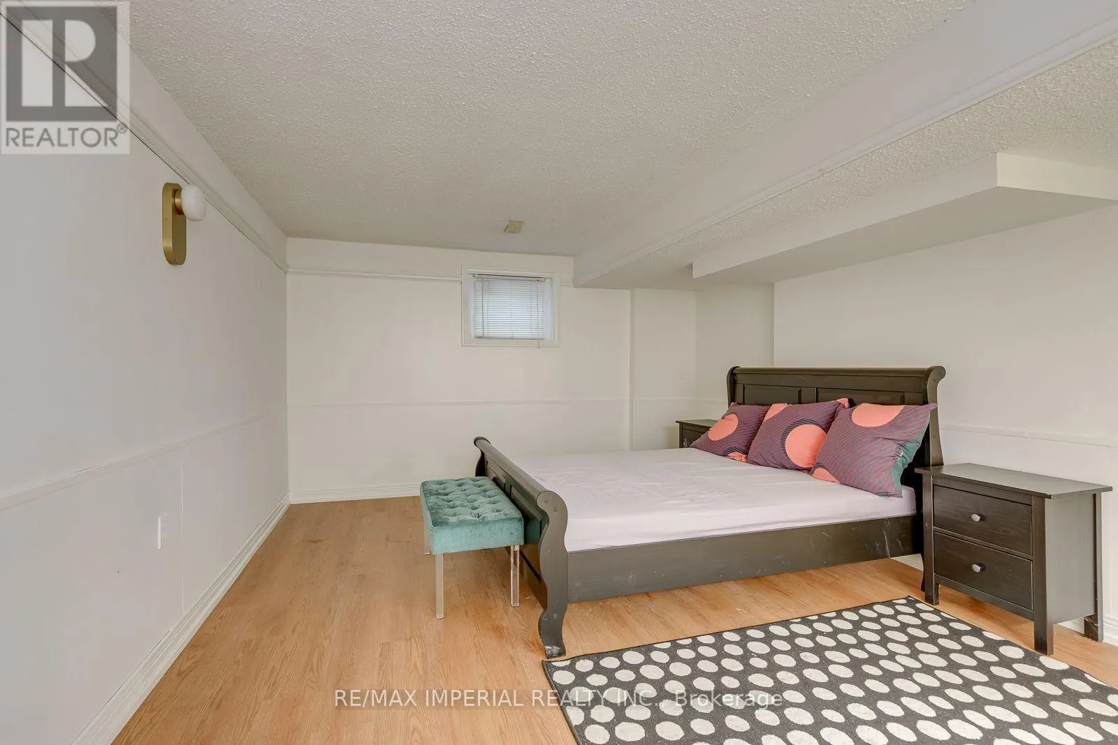 6100 WABUKAYNE COURT