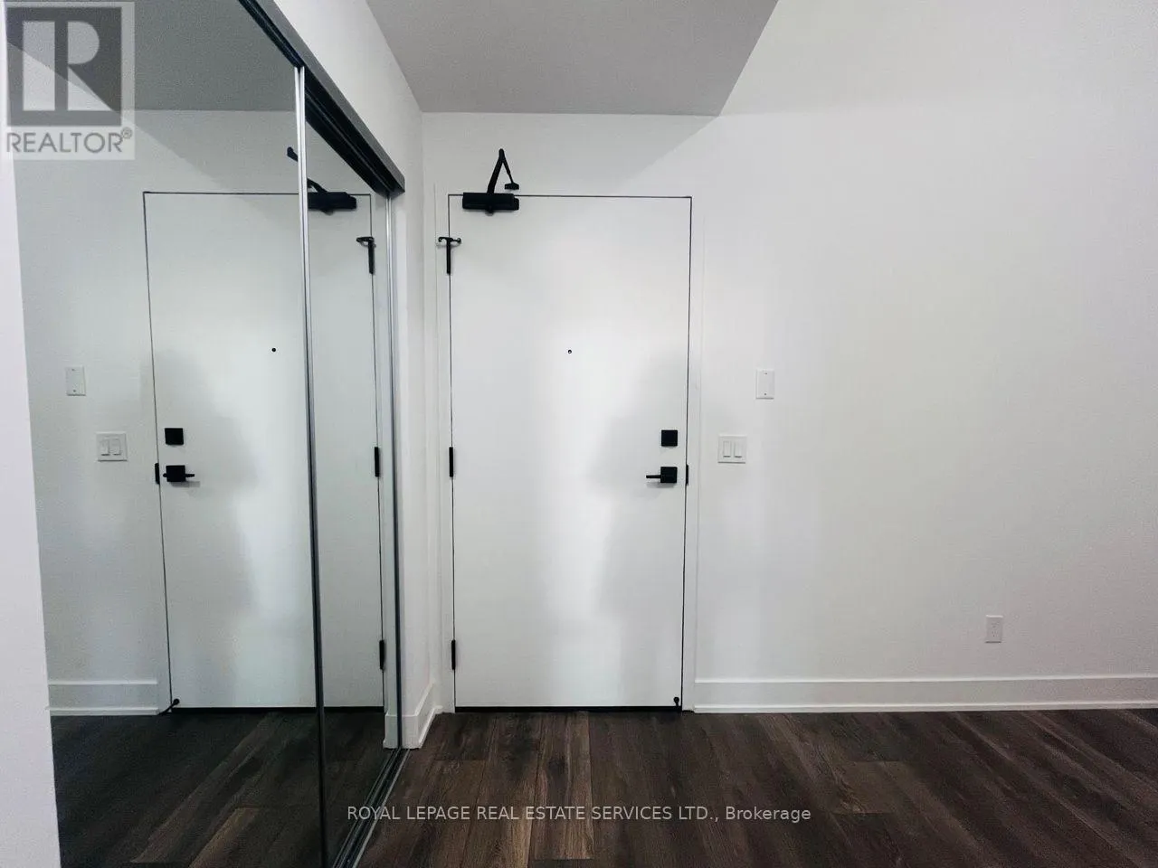 407 - 2481 TAUNTON ROAD
