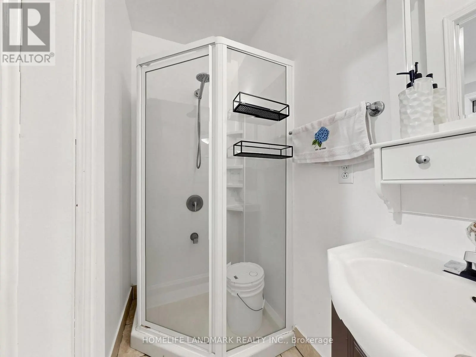 120 - 1480 BRITANNIA ROAD W