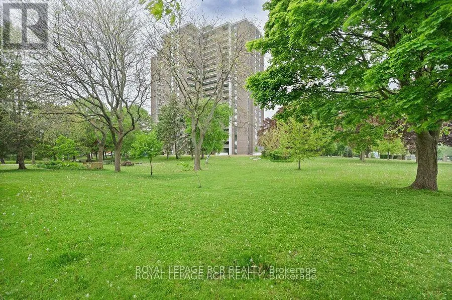 205 - 1535 LAKESHORE ROAD E