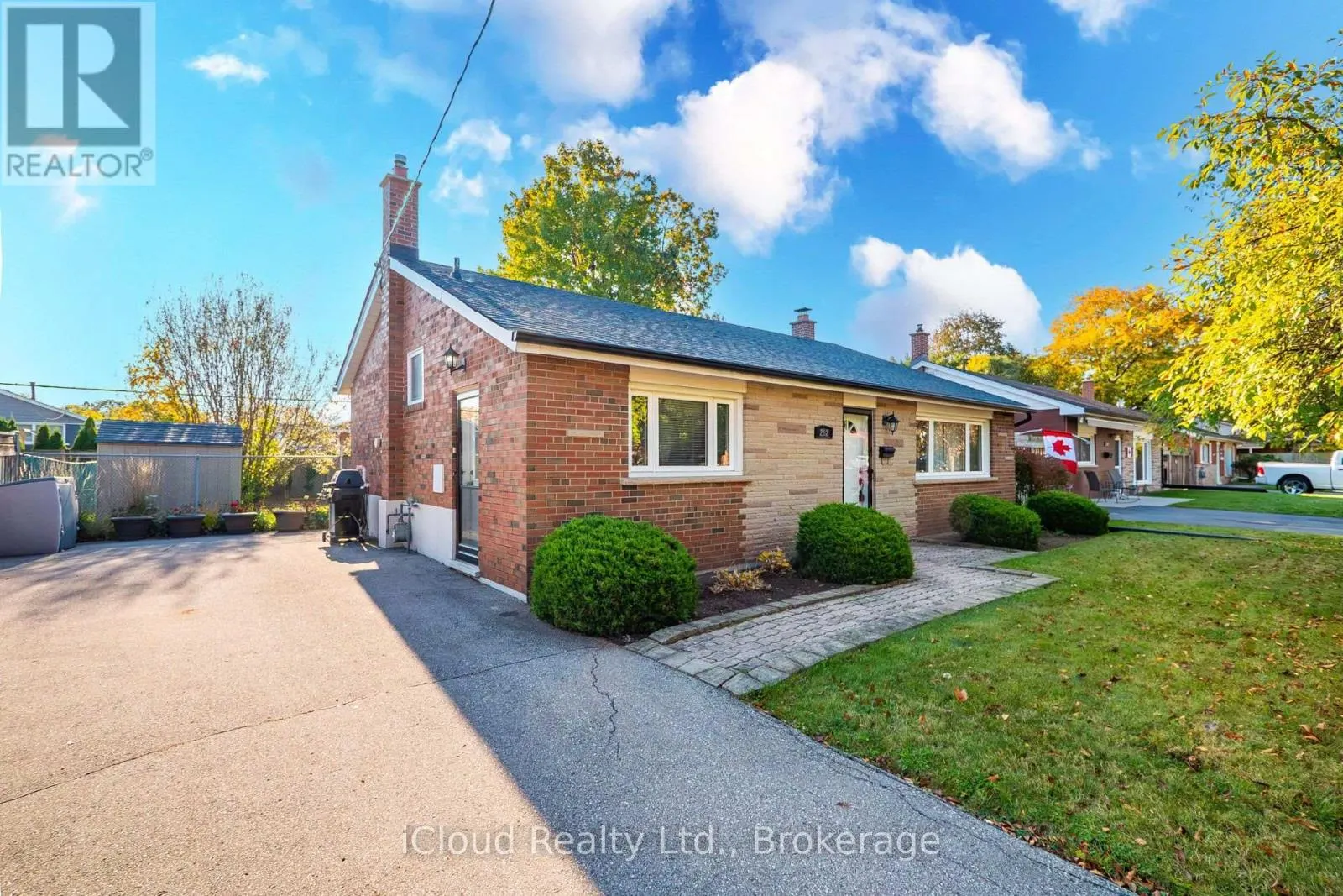 282 KENT CRESCENT
