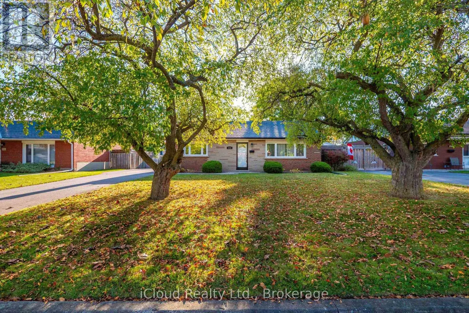 282 KENT CRESCENT