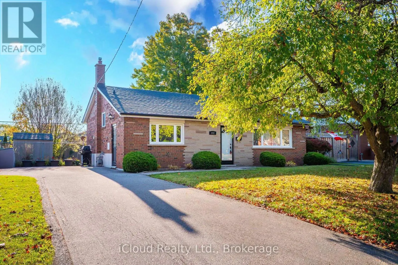 282 KENT CRESCENT