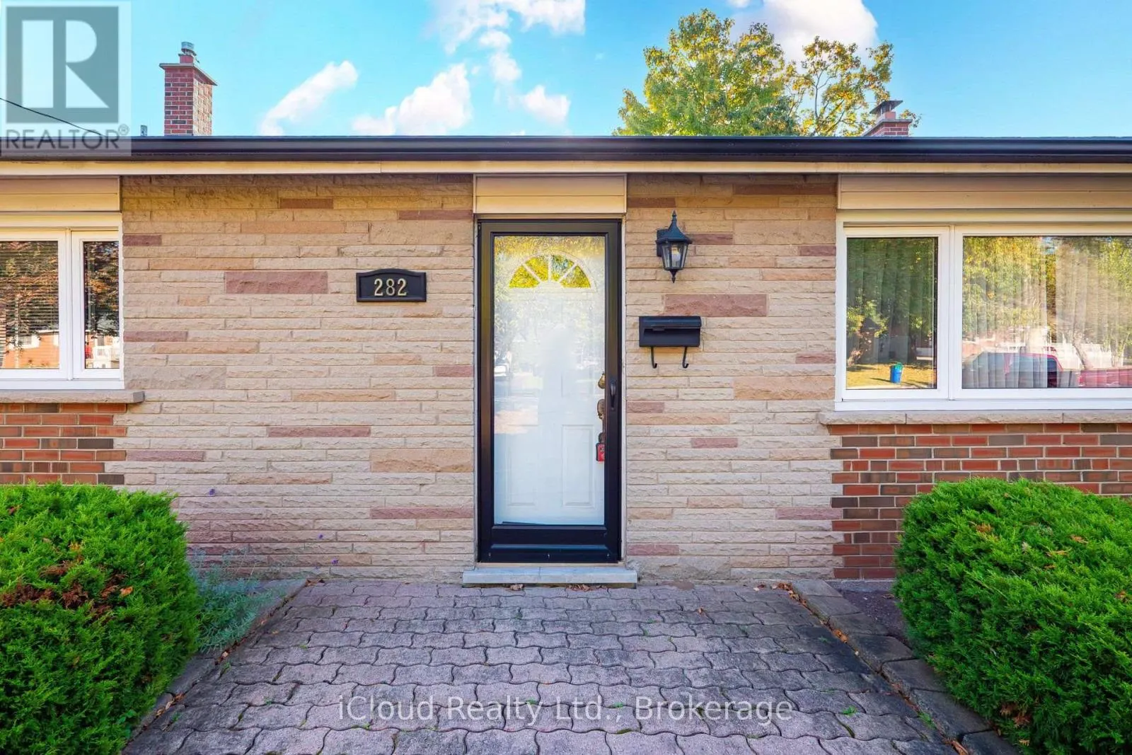 282 KENT CRESCENT