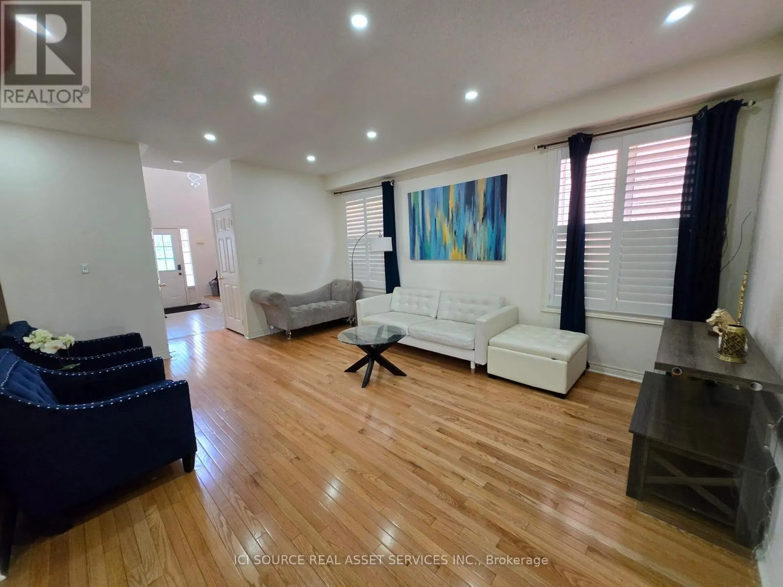 376 BESSBOROUGH DRIVE
