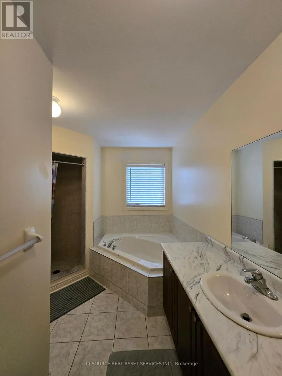376 BESSBOROUGH DRIVE