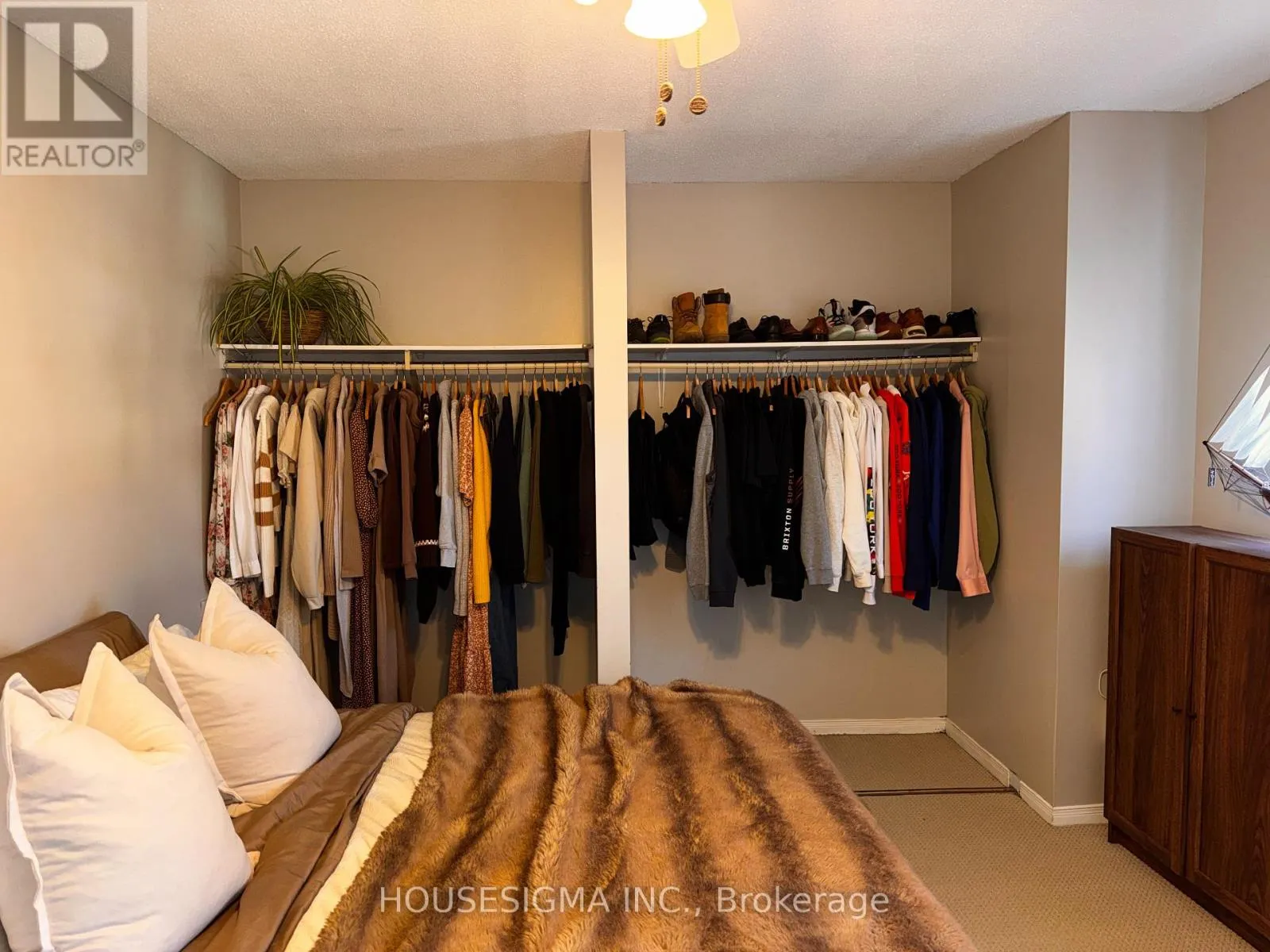 6 - 31 PARKVIEW DRIVE