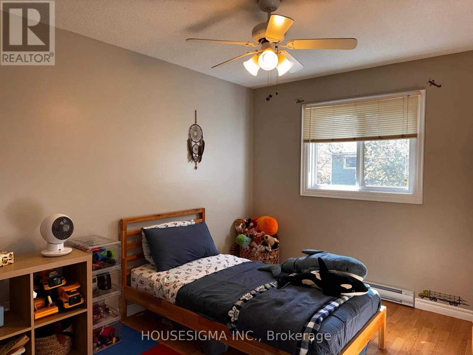 6 - 31 PARKVIEW DRIVE