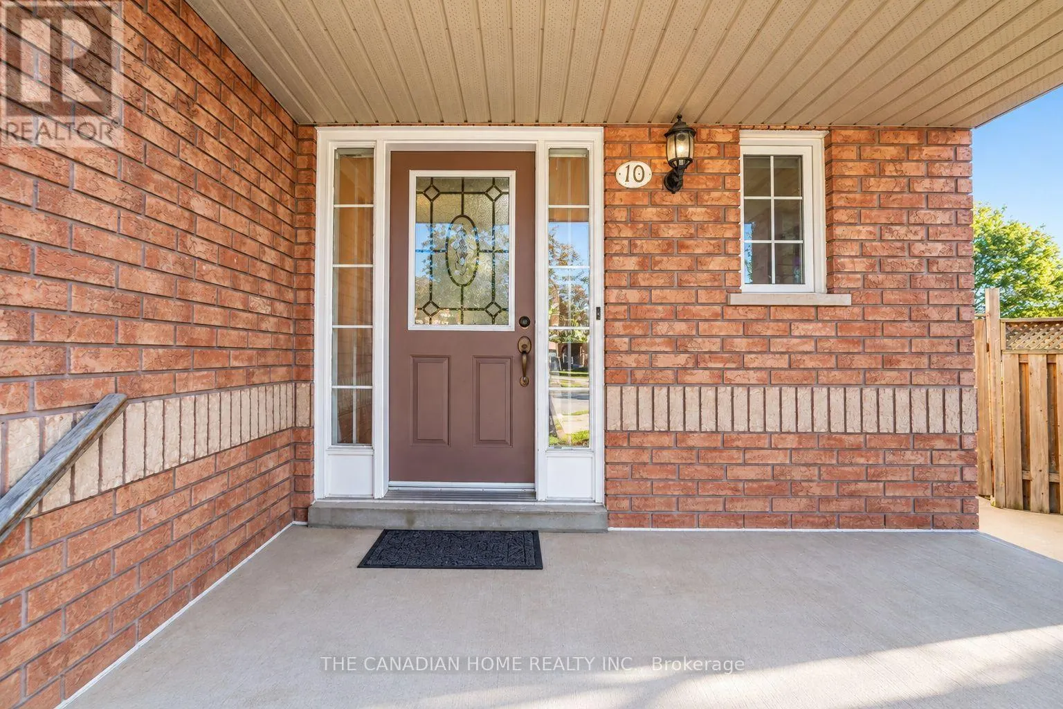10 DUNVEGAN CRESCENT
