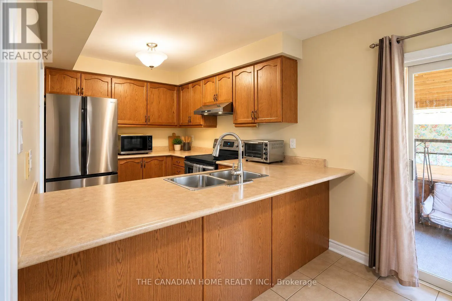 10 DUNVEGAN CRESCENT