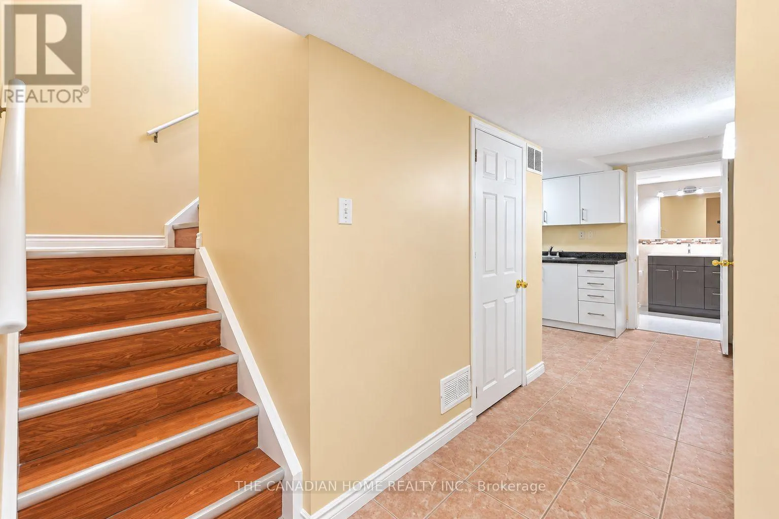 10 DUNVEGAN CRESCENT