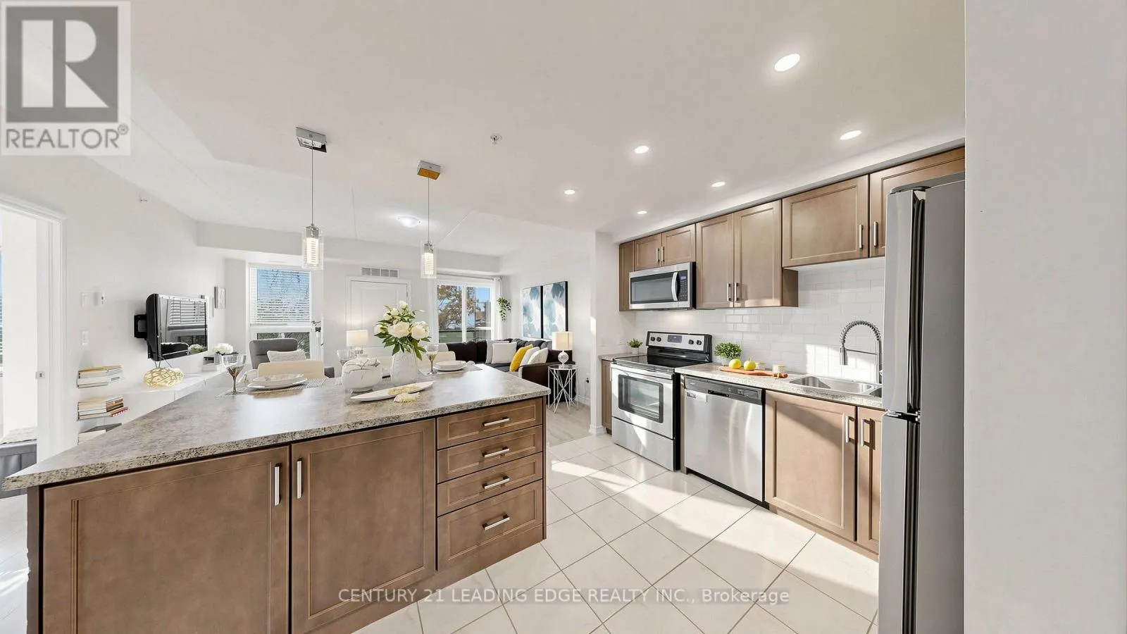 102 - 620 SAUVE STREET