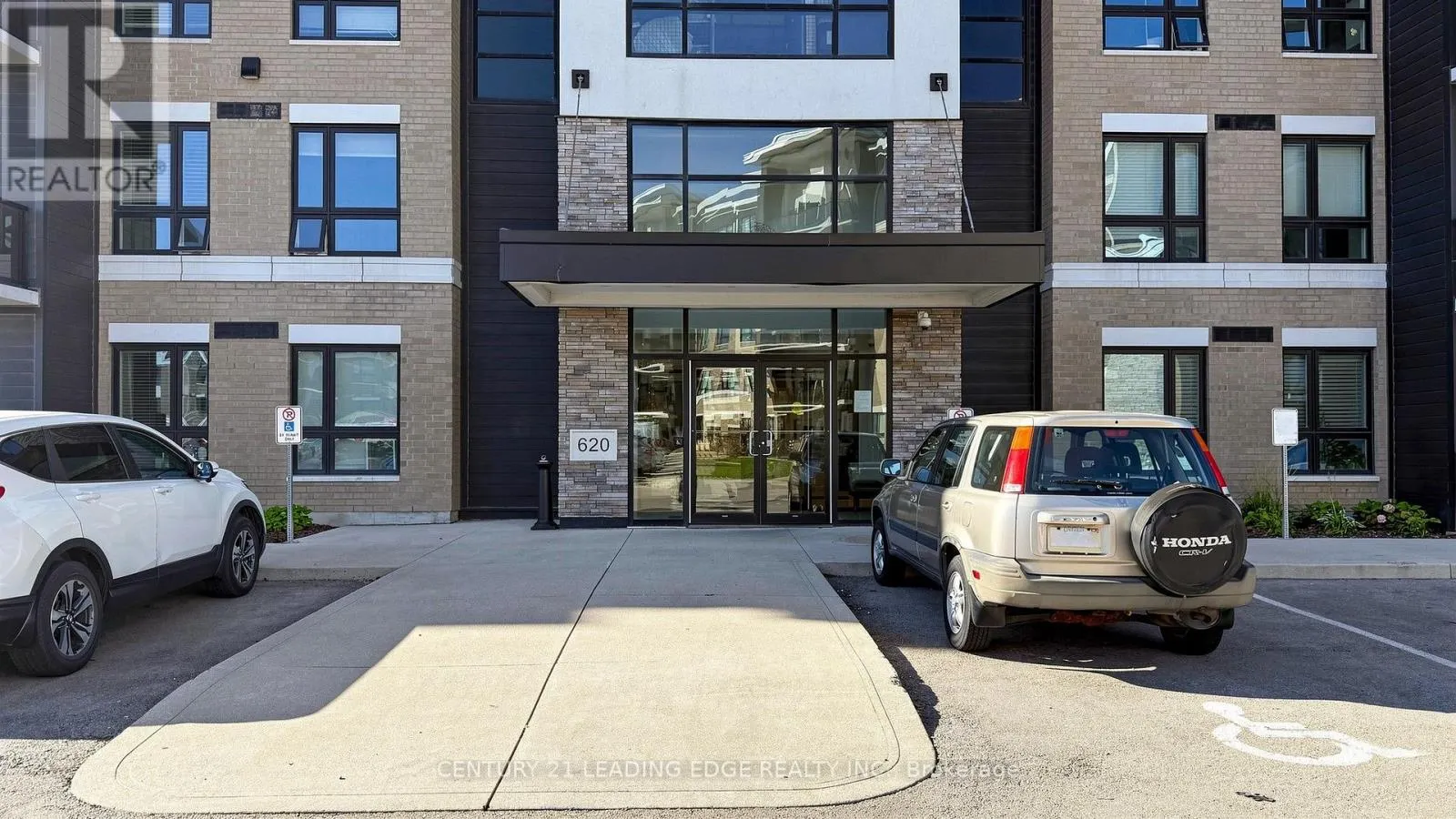 102 - 620 SAUVE STREET