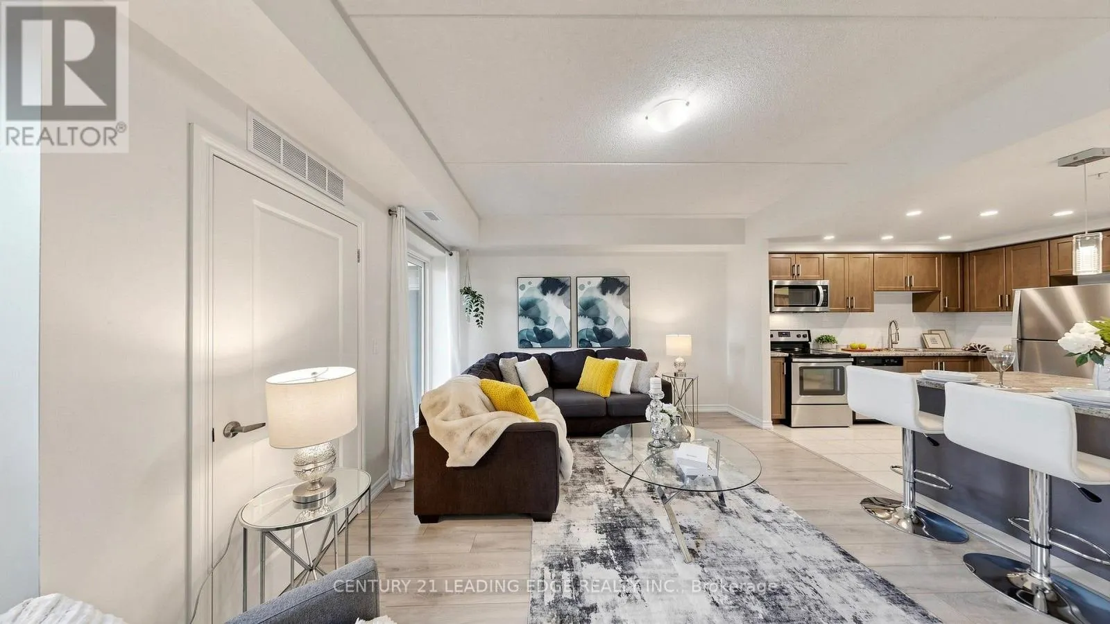 102 - 620 SAUVE STREET